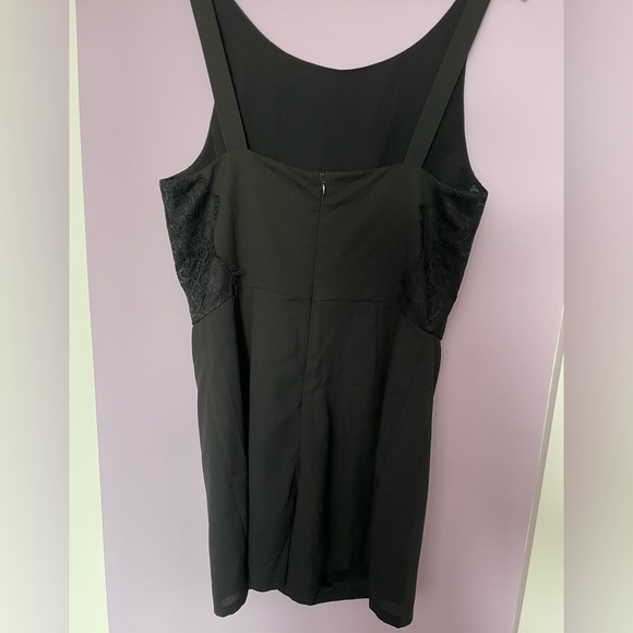 Forever 21 black sleeveless romper - Picture 6 of 8